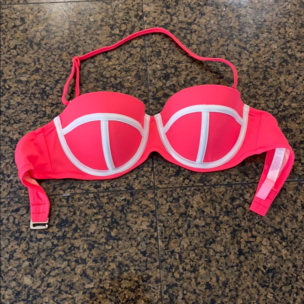 Victoria’s Secret Bathing Suit Top 34C